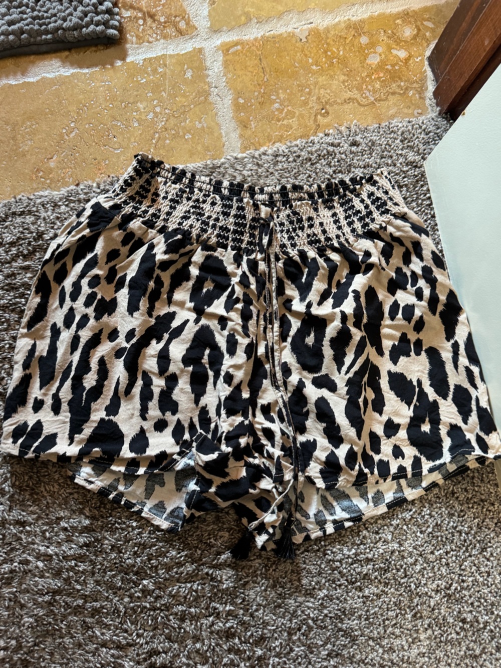 one 5 one Leopard-Print Shorts - Black & Cream